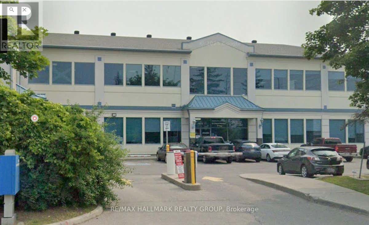 101 - 745 MONTREAL ROAD