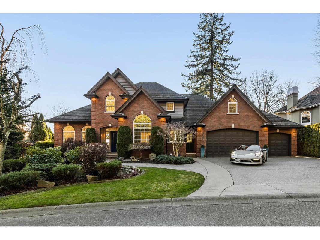 2405 CRANBERRY COURT