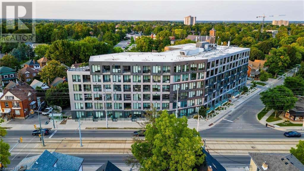 690 KING St W Unit 313  