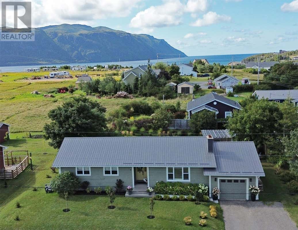 10 BUDGEN'S COVE ROAD
