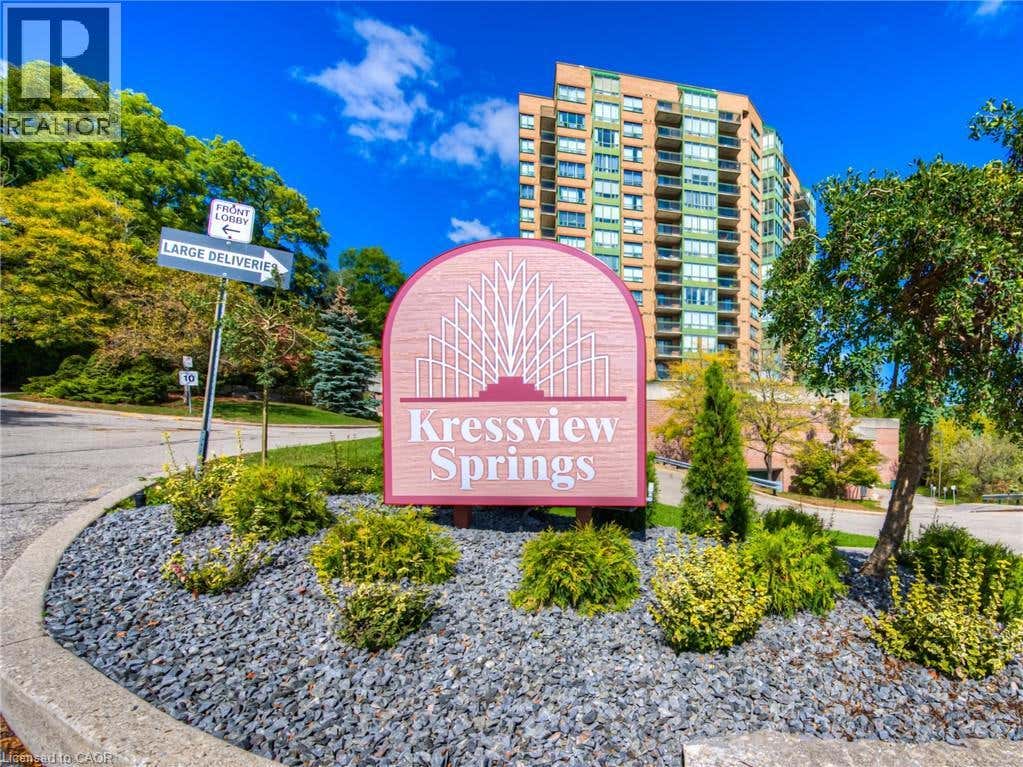 237 KING STREET W UNIT# 102