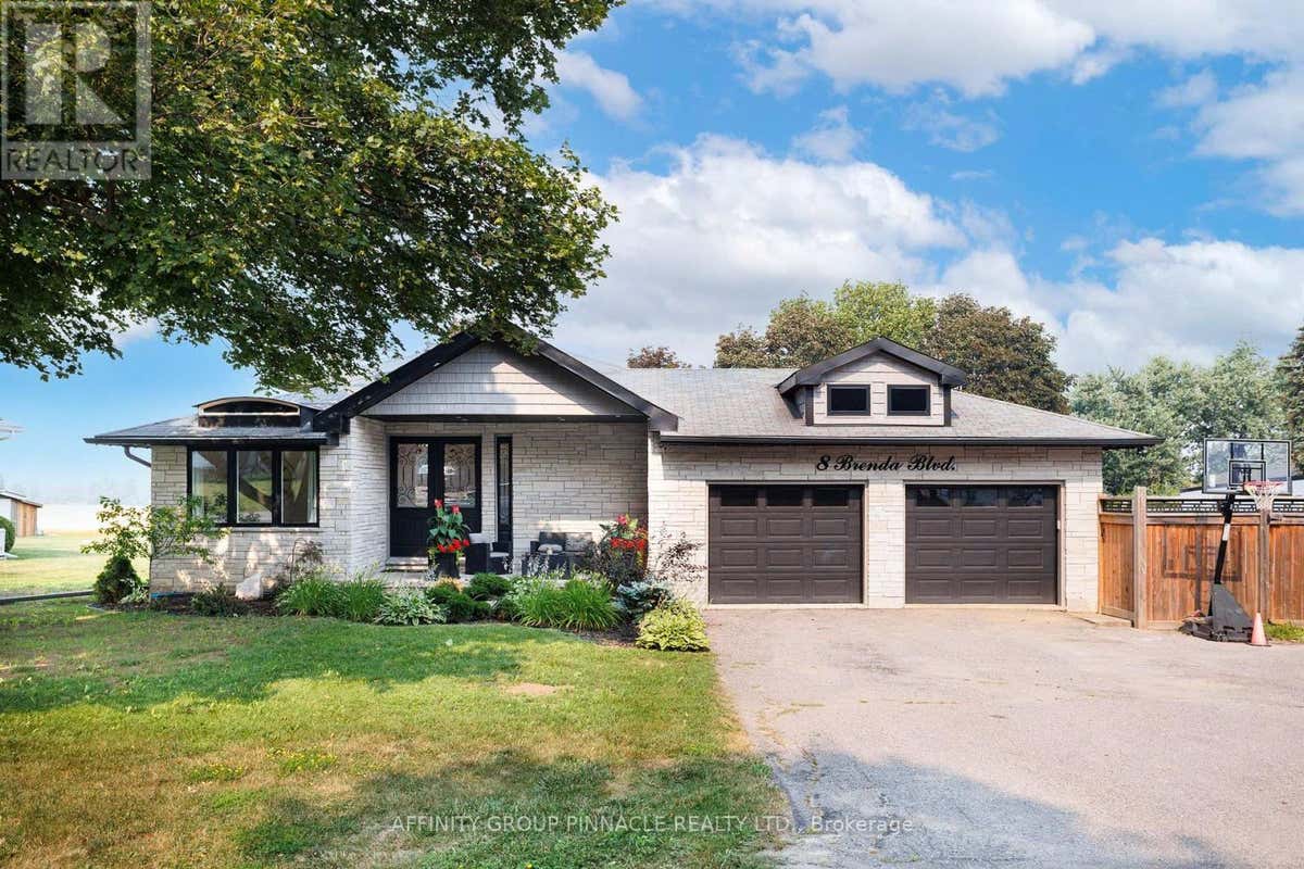 8 BRENDA BOULEVARD