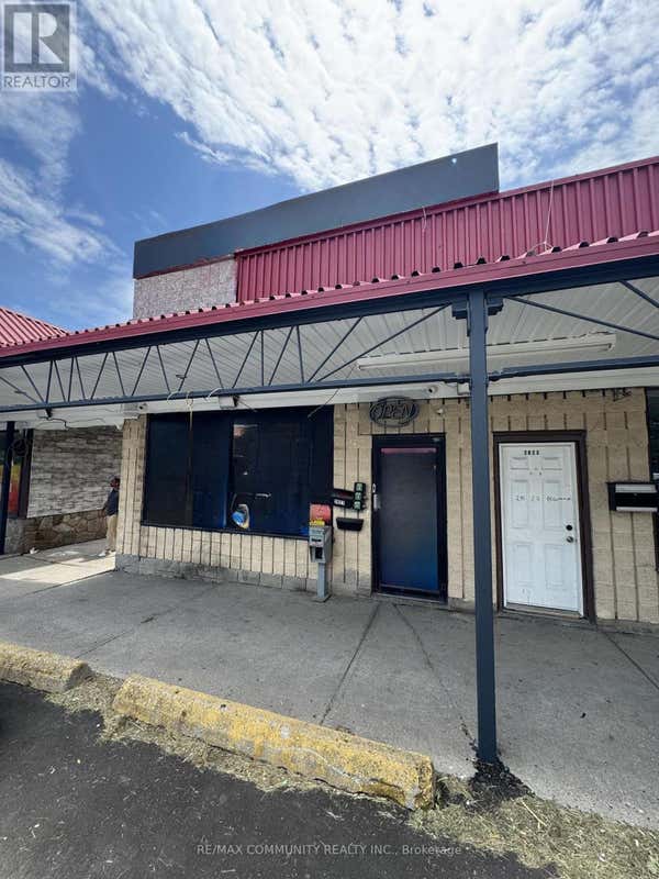 2827 EGLINTON AVENUE E