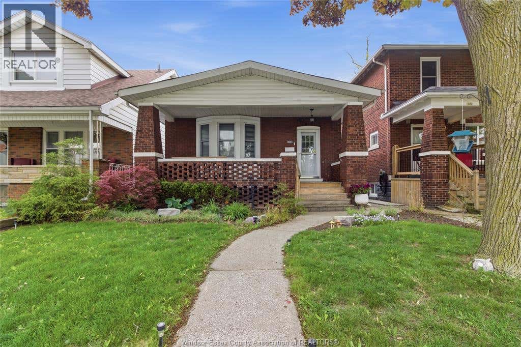 1220 GLADSTONE