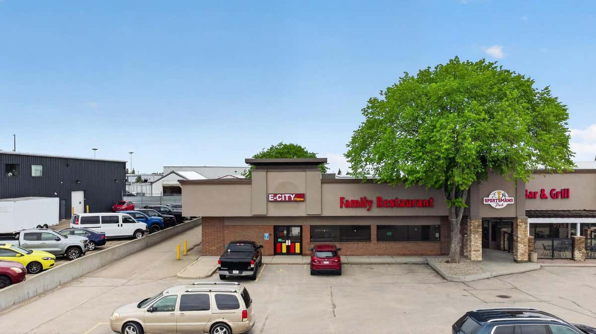 5708 75 ST NW