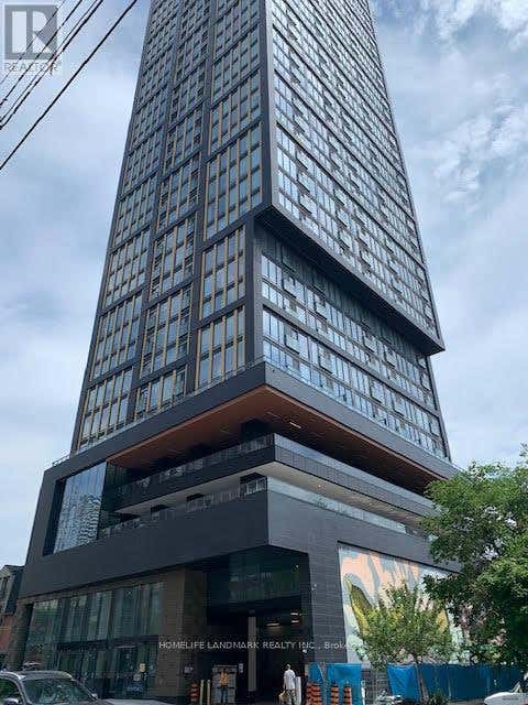 1701 - 319 JARVIS STREET
