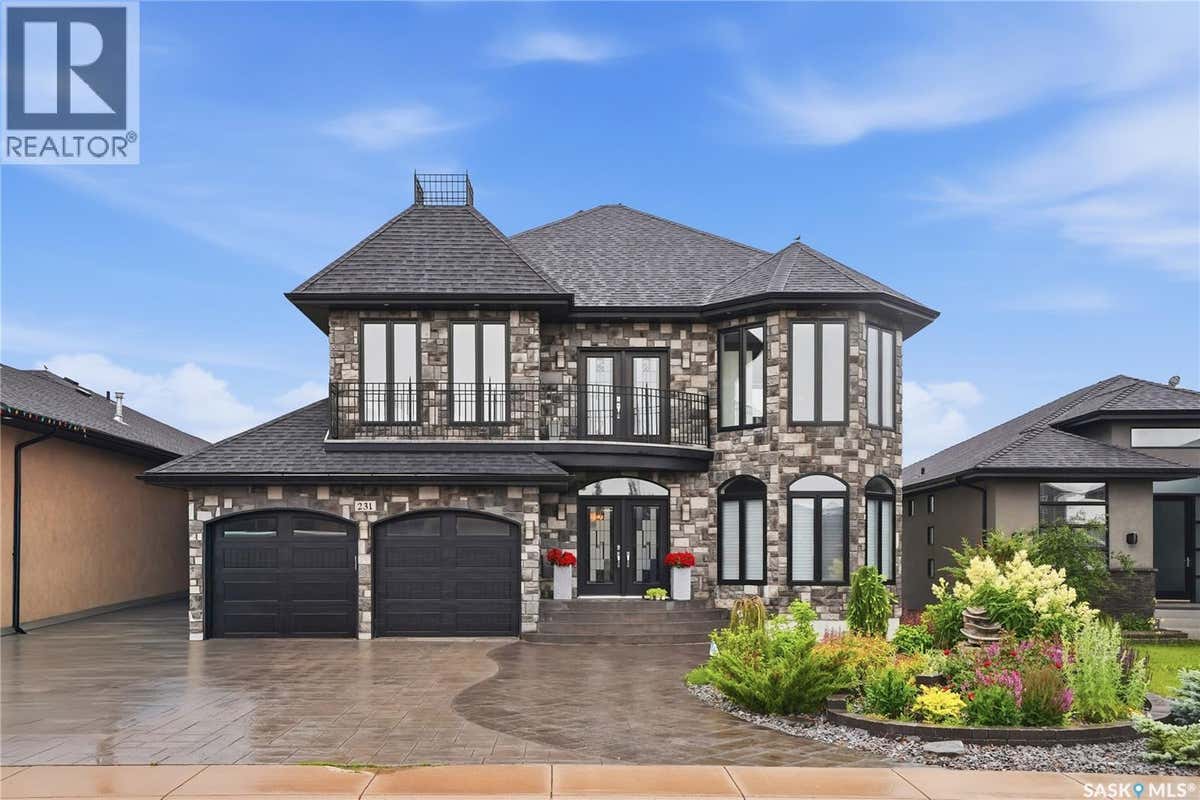 231 FLEMING CRESCENT