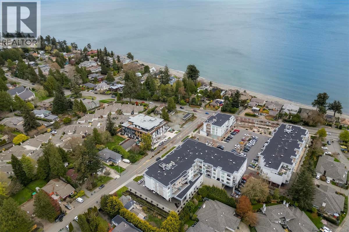 301 5120 CORDOVA BAY RD