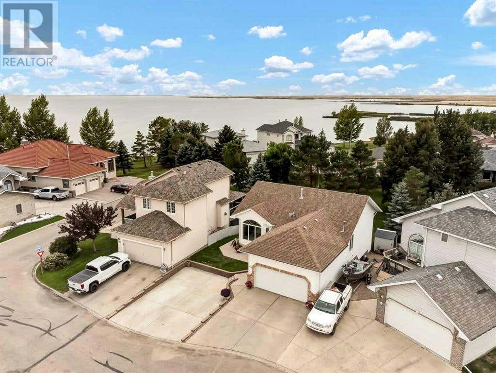 66 White Pelican Court, Lake Newell Resort, AB T1R0X6 House For Sale