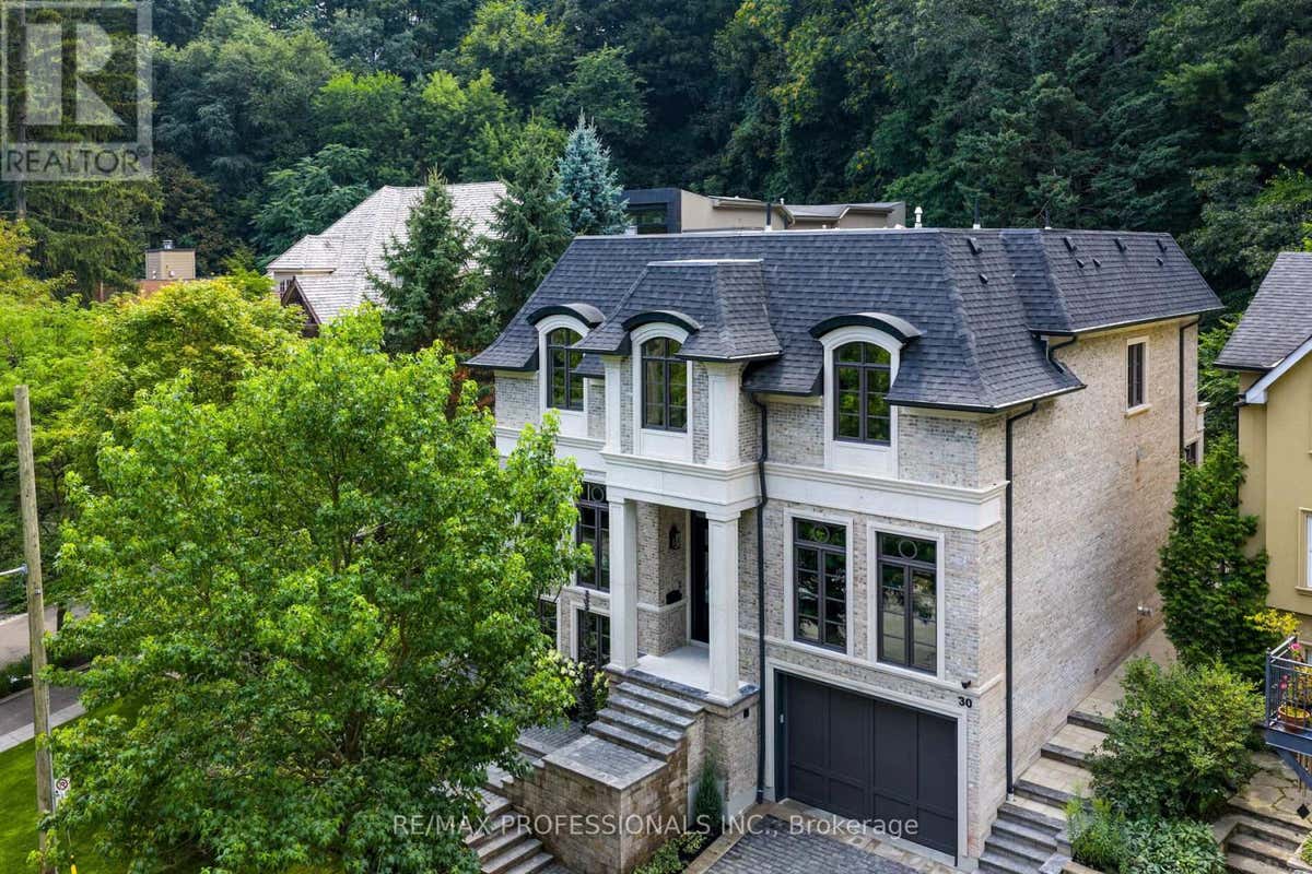30 DACRE CRESCENT