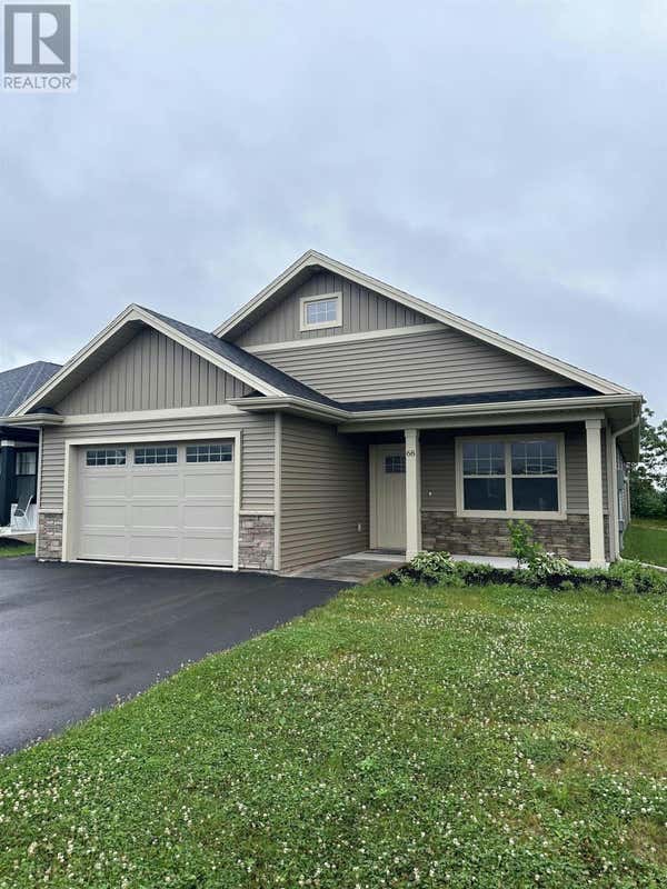 68 Holmes Ln  