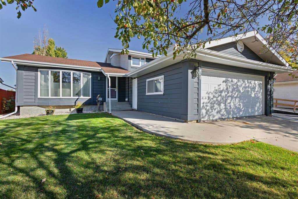 7 Duval Street, Winnipeg, MB R2P1X5 House For Sale RE/MAX 202424334