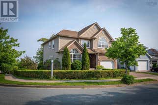 48 Castlepark Grove