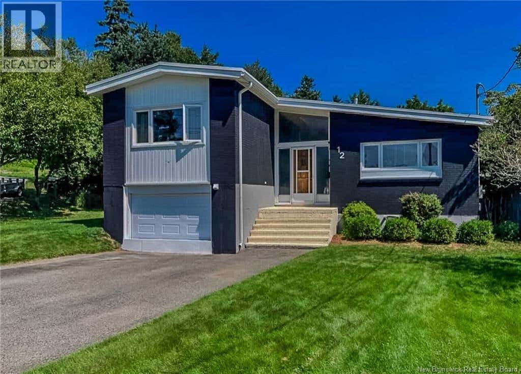 12 GRANT CRESCENT