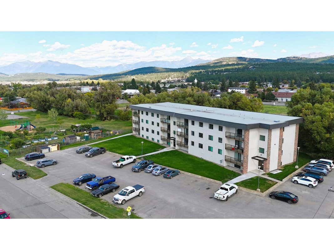 204 606 18TH AVENUE N, Cranbrook, BC V1C5M1 Condo For Sale RE/MAX 2479495