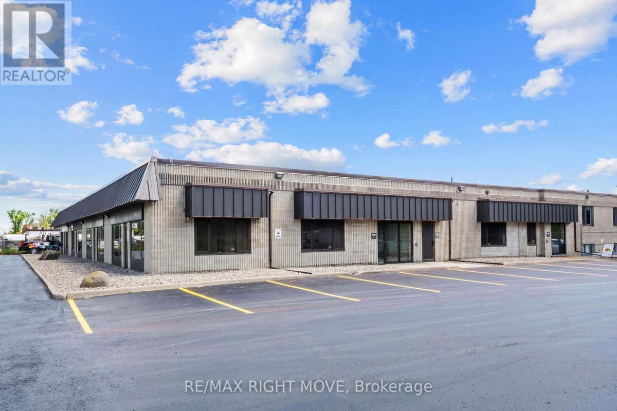 UNIT 4 - 3835 CAMPBELL ROAD