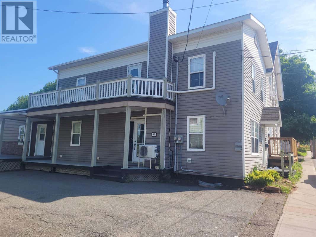 65 Douglas St