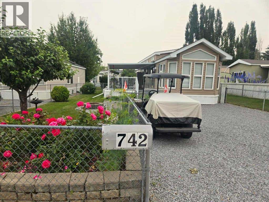 742,  CAREFREE RESORT