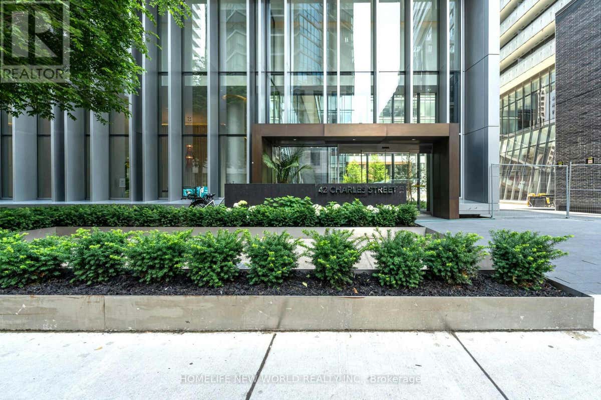 703 42 CHARLES STREET E, Toronto (ChurchYonge Corridor), ON M4Y1T4 Condo For Sale RE/MAX