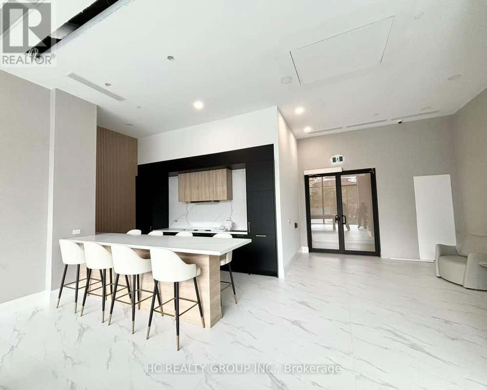 318 - 3421 SHEPPARD AVENUE E