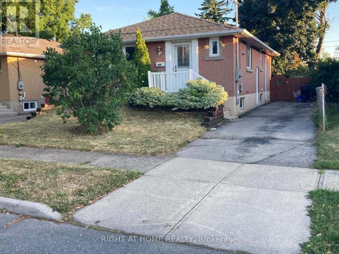 UPPER - 830 BRUCEDALE AVENUE E