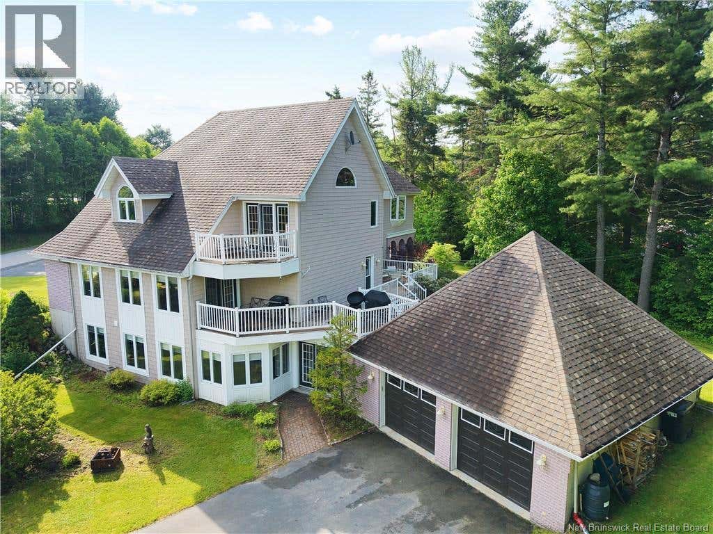 18 BREAU AVENUE