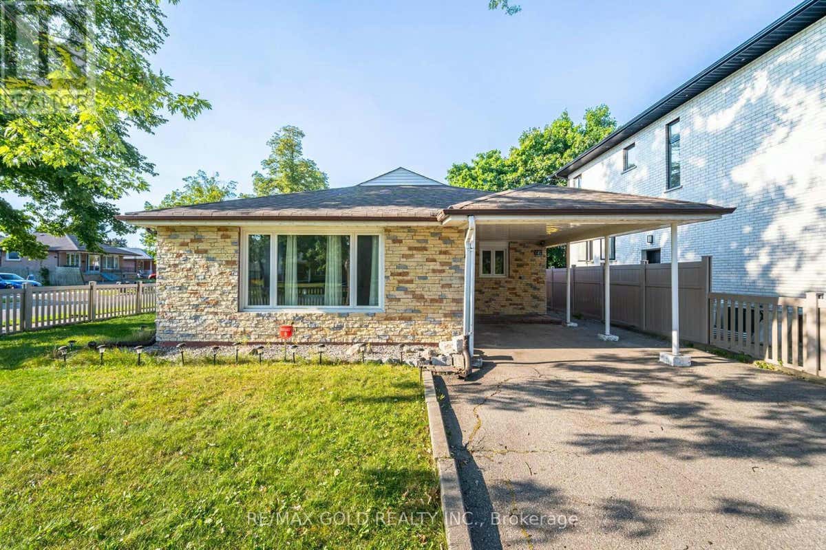 6 DORWARD DRIVE, Toronto (Mount OliveSilverstoneJamestown), ON M9V2J2