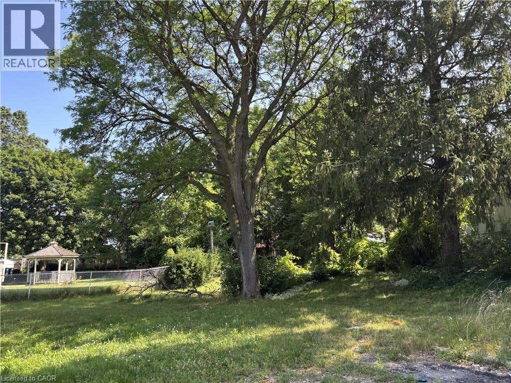 6 SHERWOOD DRIVE