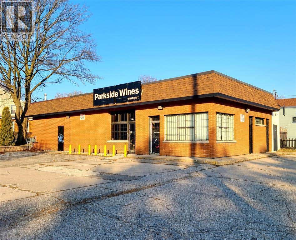 220 CHRISTINA STREET SOUTH