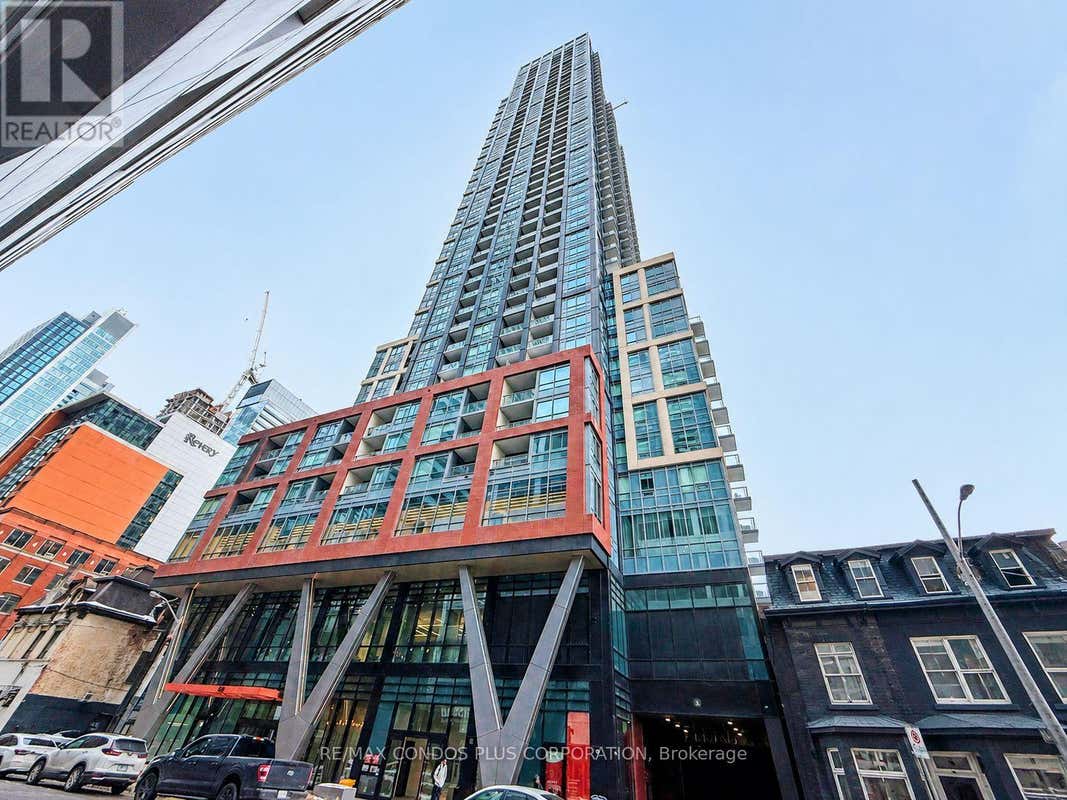2101 - 108 PETER STREET