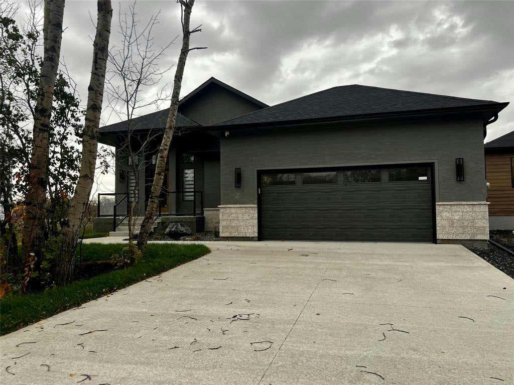 109 River Springs Drive, West St Paul, MB R4A0E5 À vendre RE/MAX 202419020