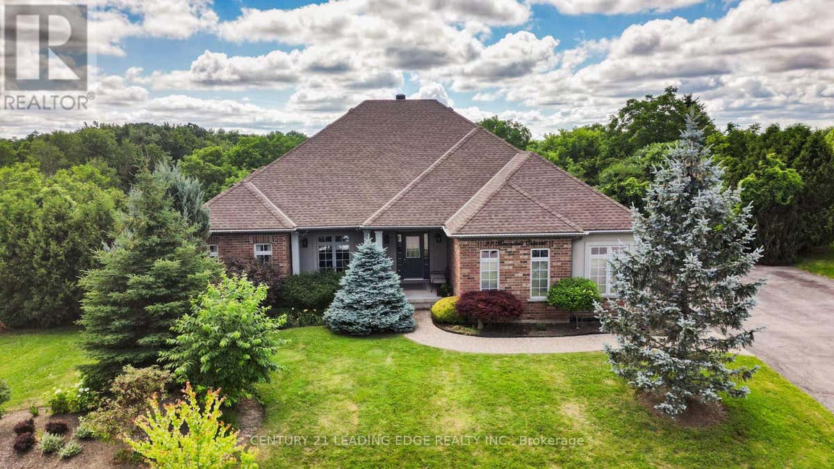 27 KARENDALE CRESCENT