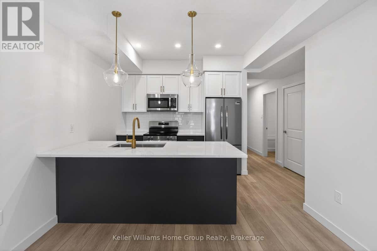 136 - 824 WOOLWICH STREET