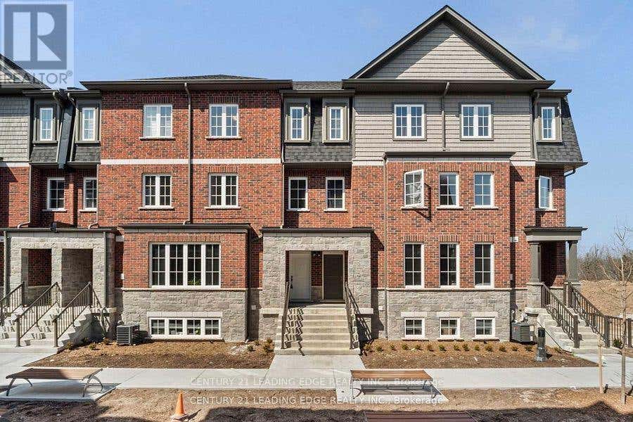 Chelchel918様 For sale: 918 CHAHLEY CR NW, Edmonton, Alberta T6M0E2