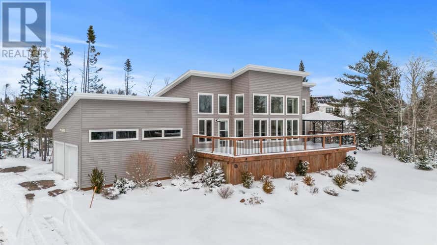 11 White Ash Lane