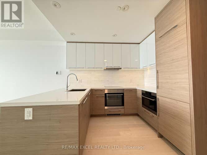 2311 - 488 UNIVERSITY AVENUE