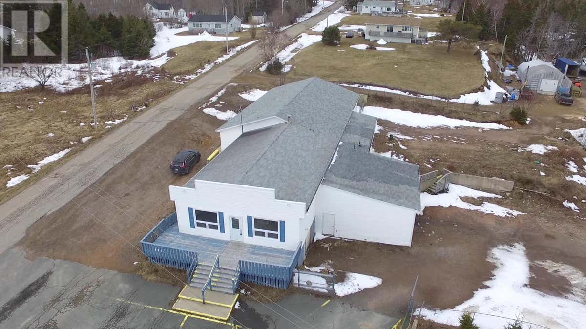 8 BAYVIEW ROAD