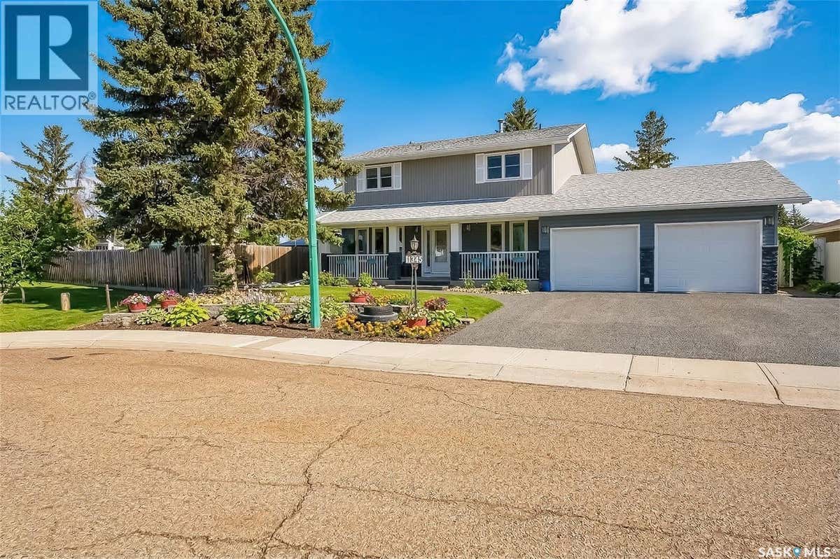 1345 PRINCE CRESCENT