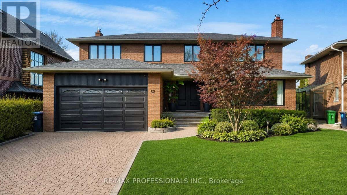 52 COURTSFIELD CRESCENT