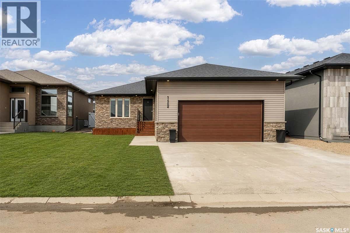 123 HODGES CRESCENT