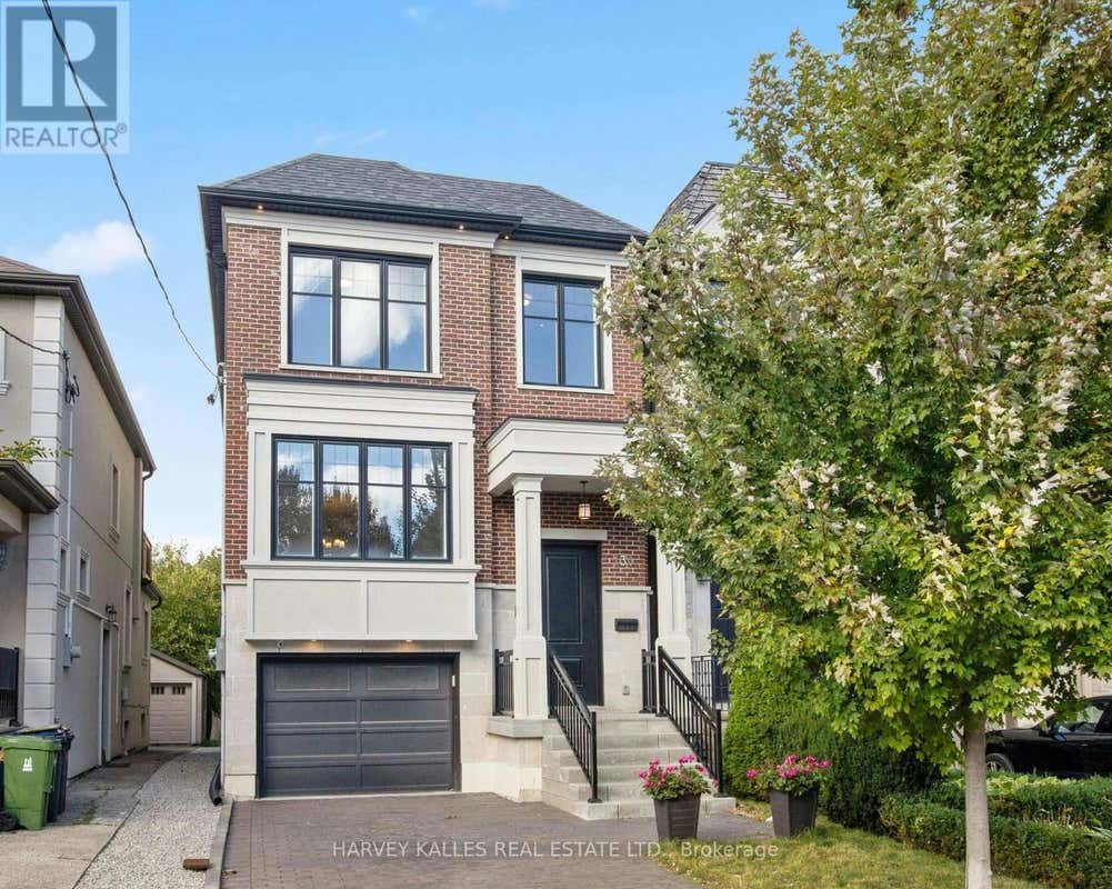 130 ROSLIN AVENUE, Toronto (Lawrence Park North), ON M4N1Z4 House For