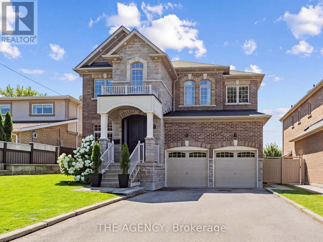 576 OAKWOOD DRIVE