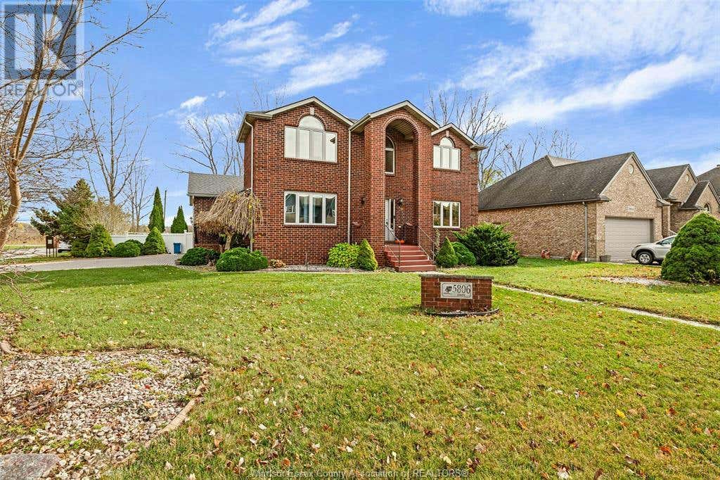 5806 CADY STREET, LaSalle, ON N9H2L1 House For Sale RE/MAX 24026976