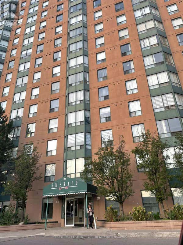 1901 135 HILLCREST AVENUE, Mississauga (Cooksville), ON L5B4B1 Home