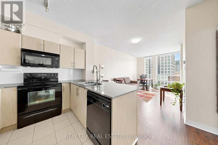 2810 - 3515 KARIYA DRIVE