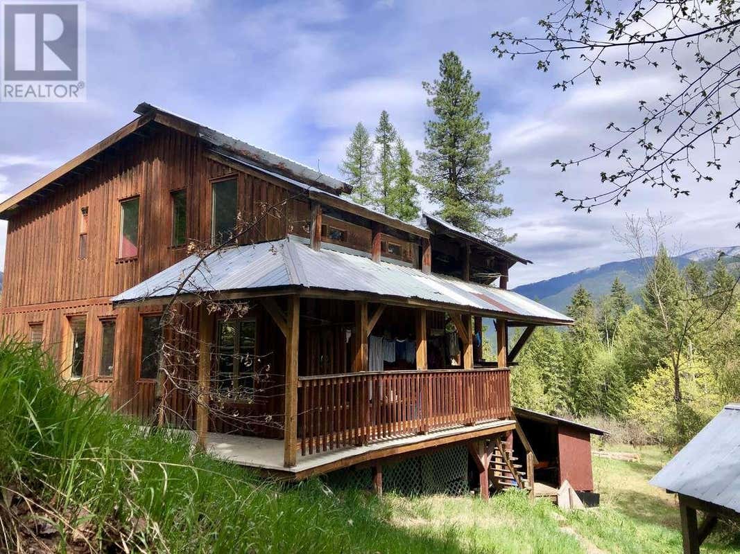 6119 SLOCAN RIVER ROAD