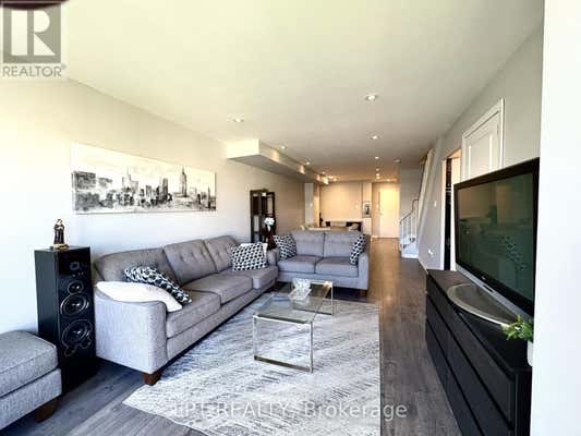 332 - 2 VALHALLA INN ROAD, TORONTO (ISLINGTON-CITY CENTRE WEST