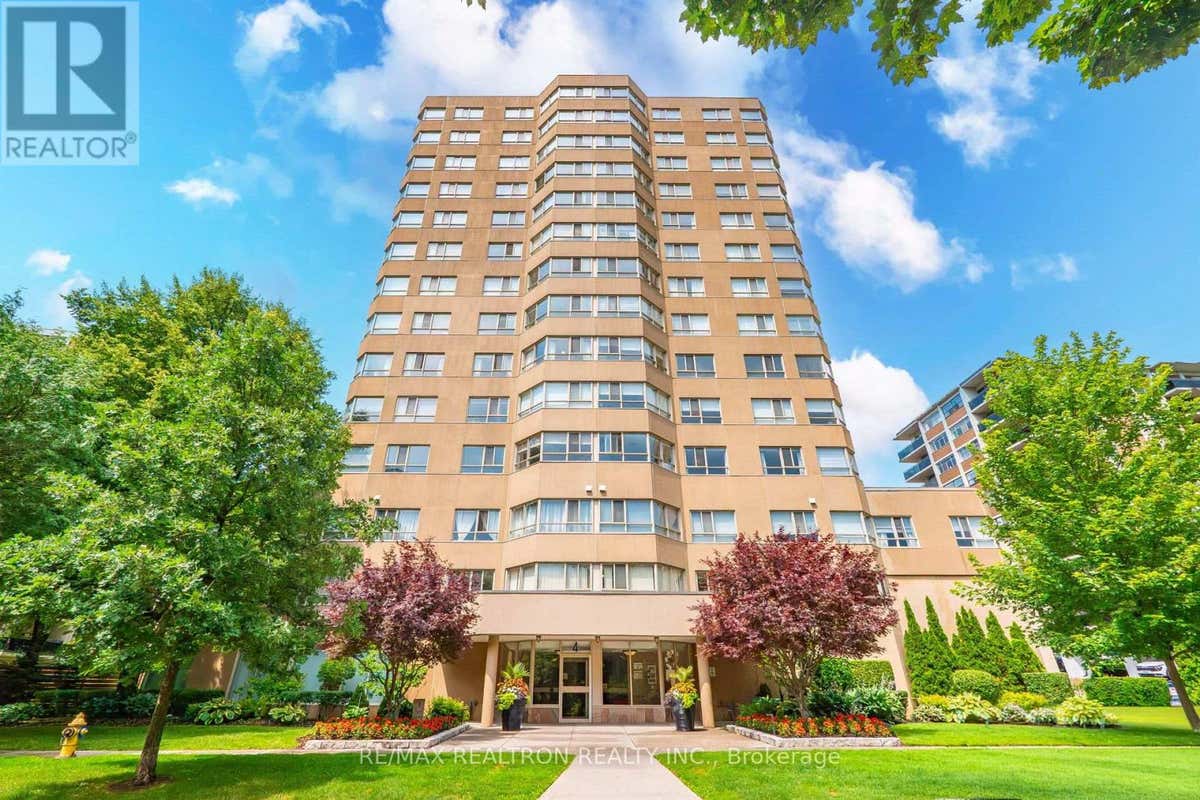 604 - 4 PARK VISTA CRESCENT