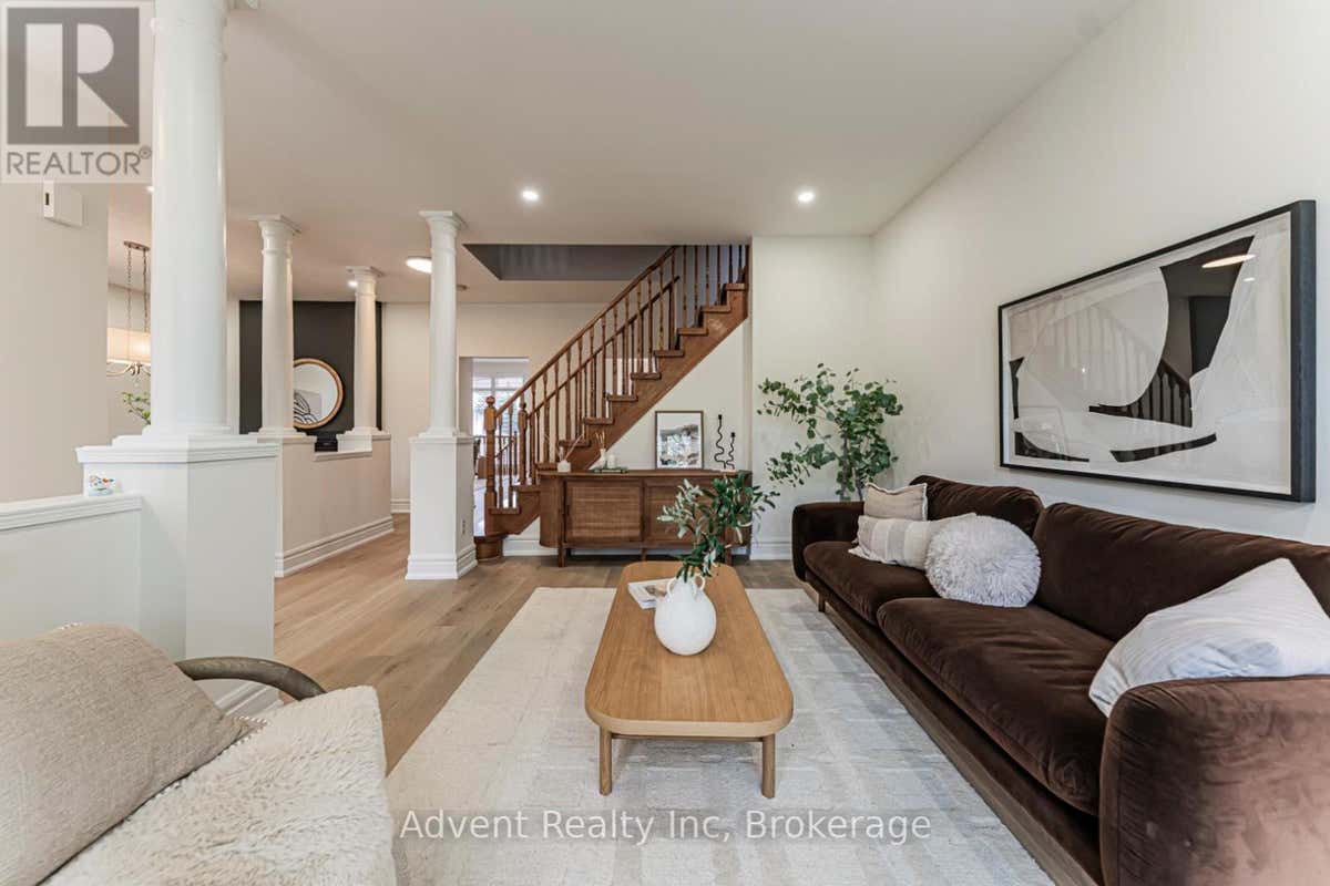 5 ANGUS GLEN BOULEVARD