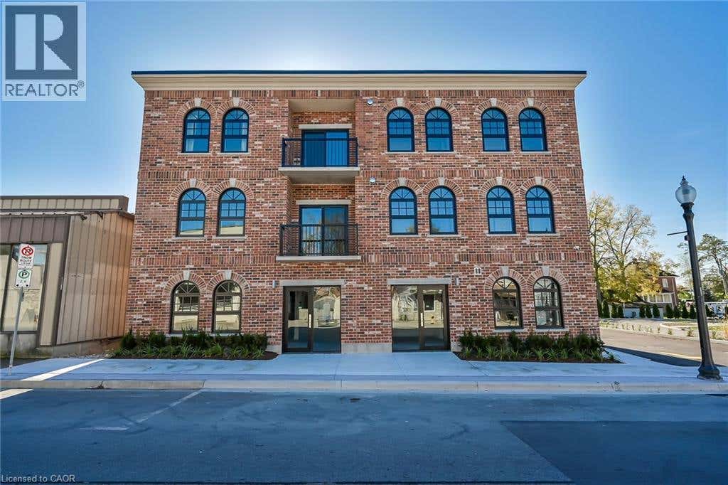 15 TALBOT STREET W UNIT# 102